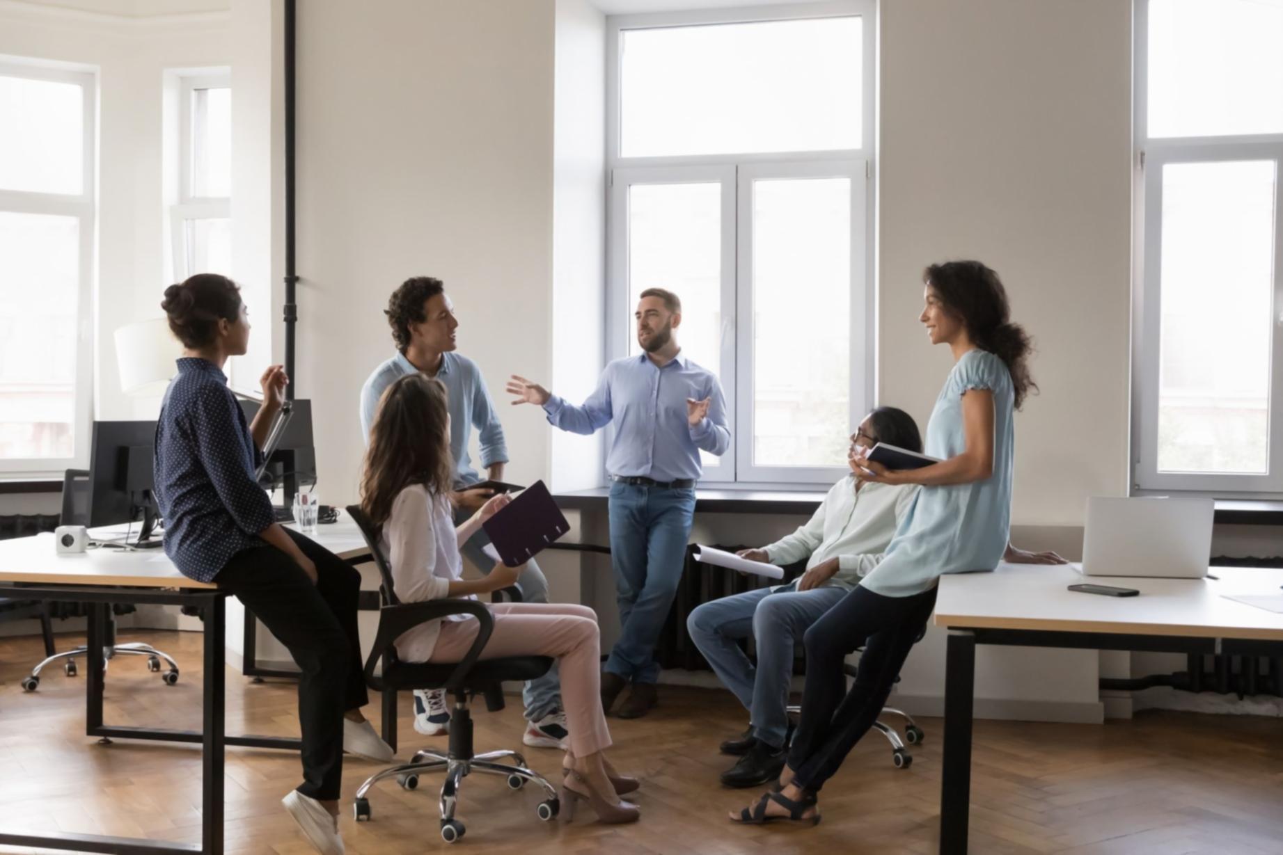 Gruppendiskussion über Content-Strategie